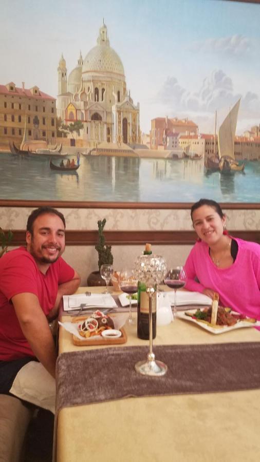 Hotel Optimist Samarkand Esterno foto
